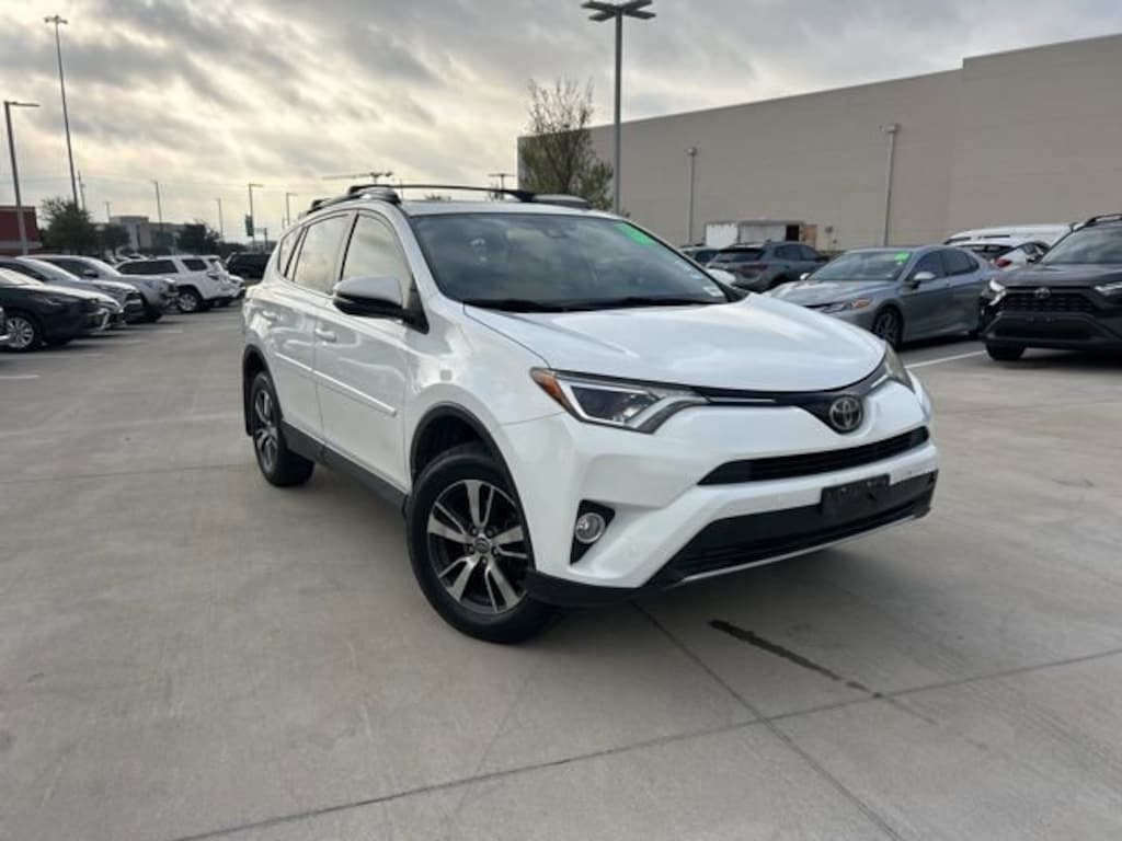 Used 2017 Toyota RAV4 XLE SUV