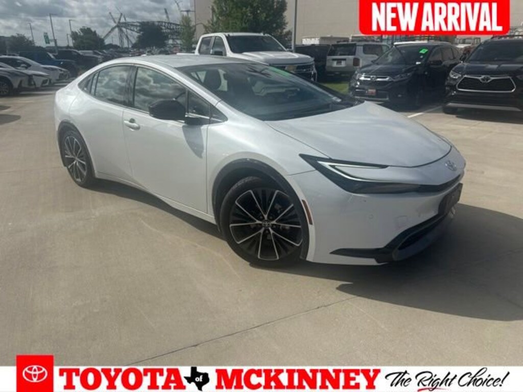 Used 2024 Toyota Prius XLE Hatchback