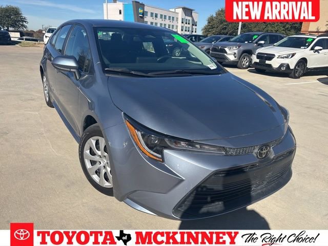 2024 Toyota Corolla LE's photo
