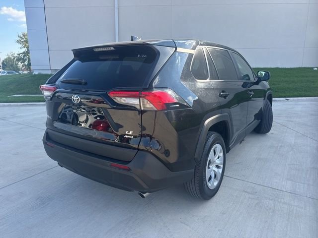 2024 Toyota RAV4 LE photo 3