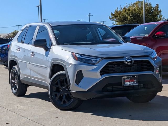 2025 Toyota RAV4 LE photo 2