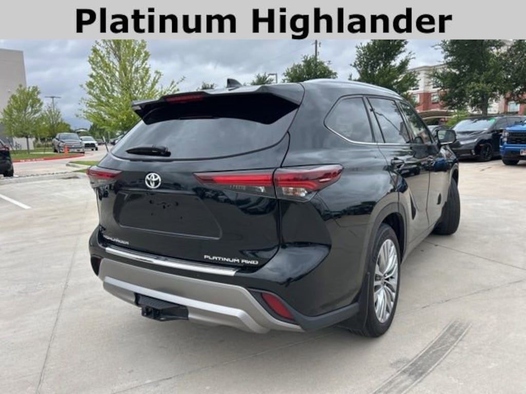 Used 2025 Toyota Highlander Platinum SUV