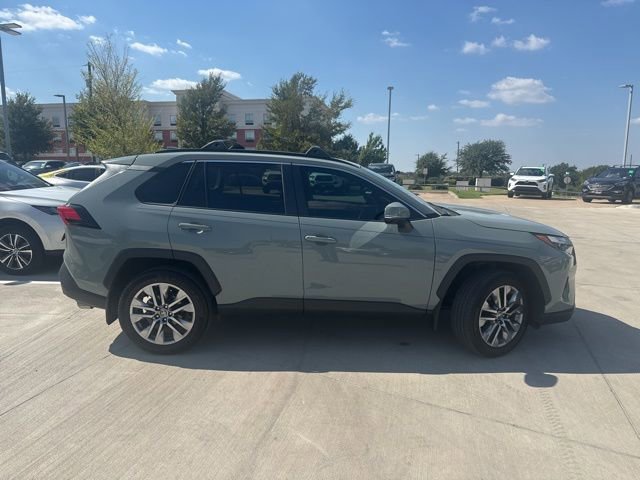 2023 Toyota RAV4 XLE Premium photo 2