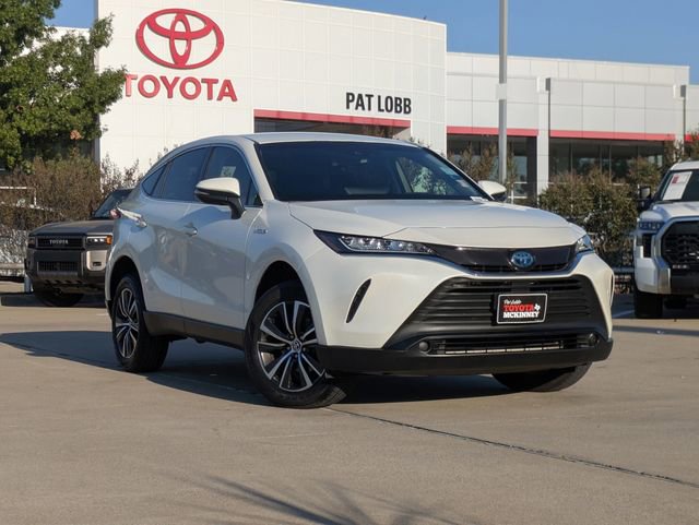 2021 Toyota Venza LE photo 2