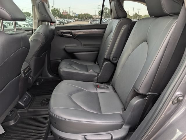 2024 Toyota Highlander Platinum - Photo 29