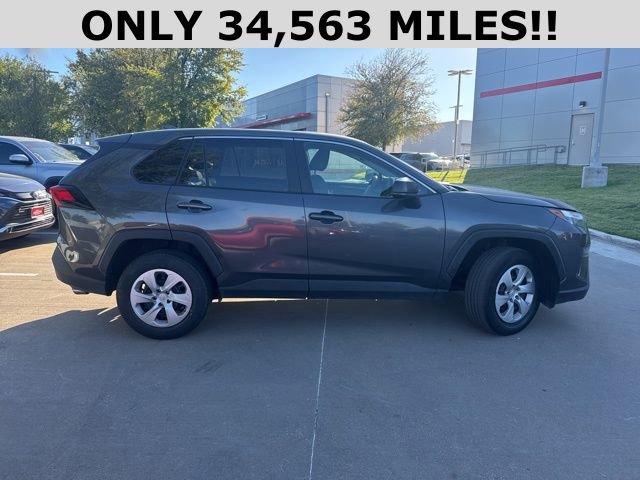 2024 Toyota RAV4 LE photo 2