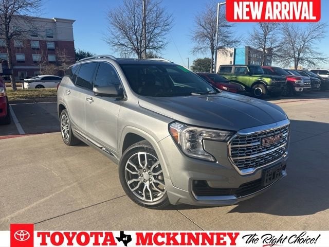 2023 GMC Terrain Denali's photo