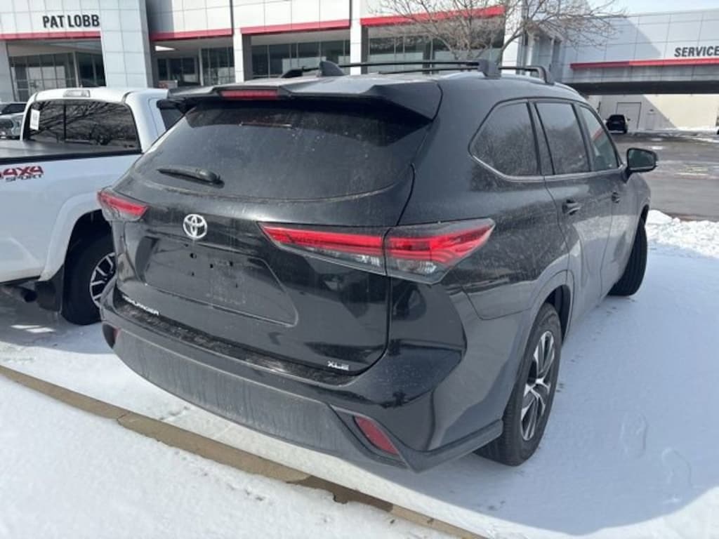Used 2023 Toyota Highlander XLE SUV