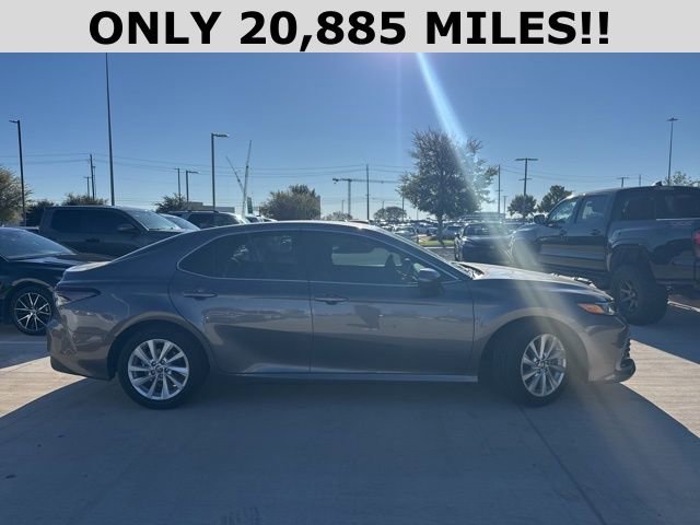 2023 Toyota Camry LE photo 2