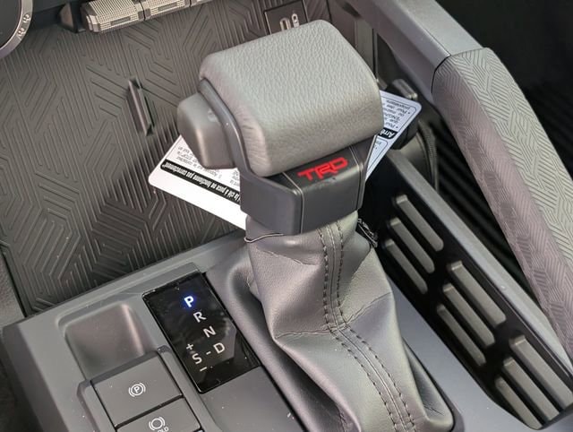 2025 Toyota Tacoma TRD Off Road - Photo 18