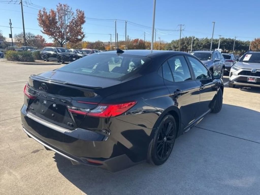 Used 2025 Toyota Camry SE Sedan