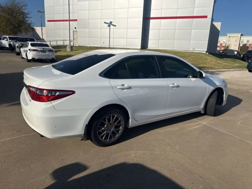 Used 2017 Toyota Camry LE Sedan
