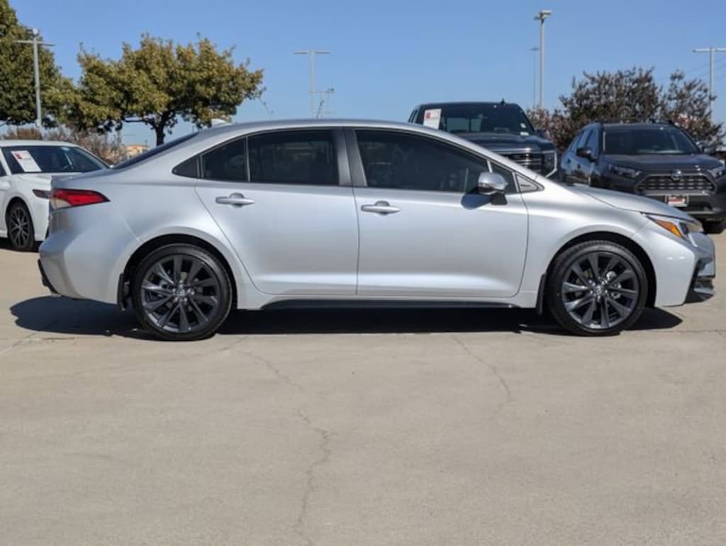 New 2026 Toyota Corolla Hybrid SE Sedan