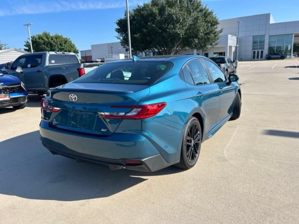 Used 2025 Toyota Camry SE Sedan