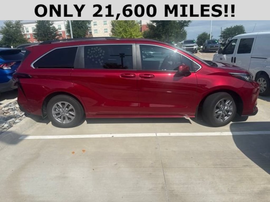 Used 2023 Toyota Sienna LE Van Passenger Van
