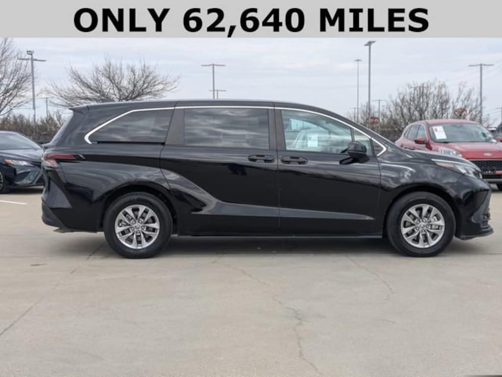 Used 2024 Toyota Sienna LE Van Passenger Van