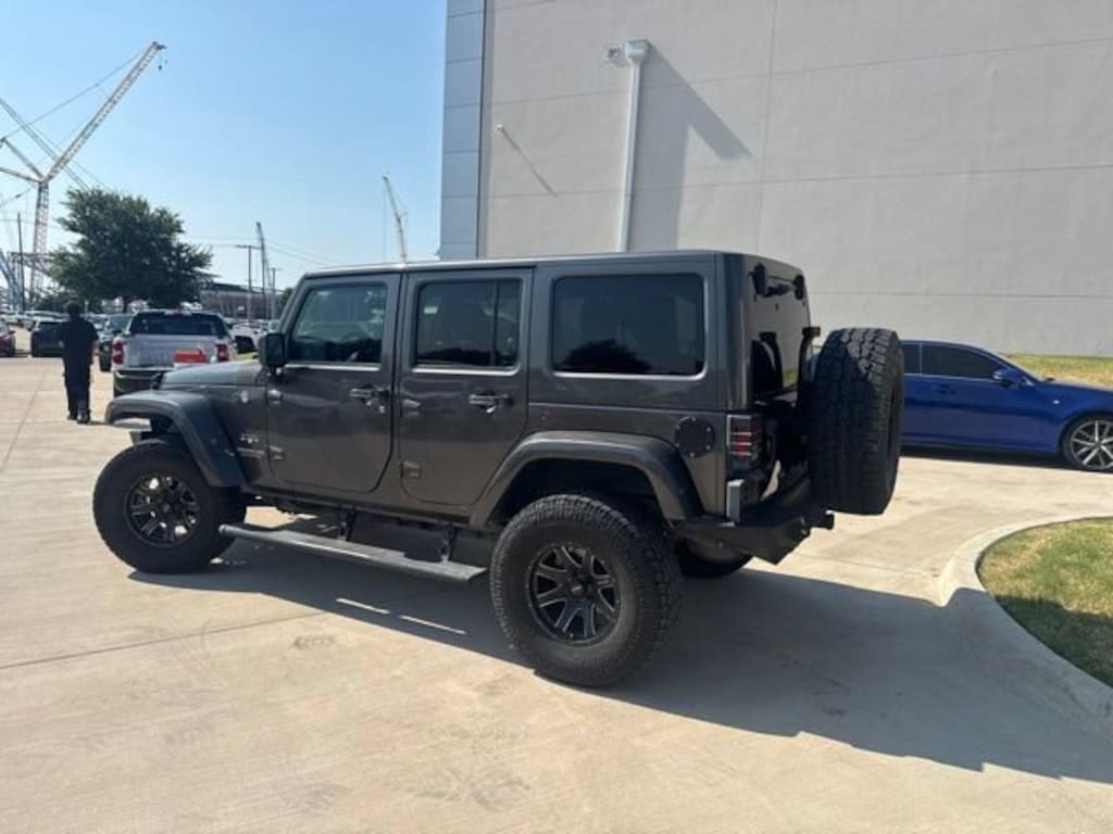 Used 2016 Jeep Wrangler JK Unlimited Unlimited Sahara SUV