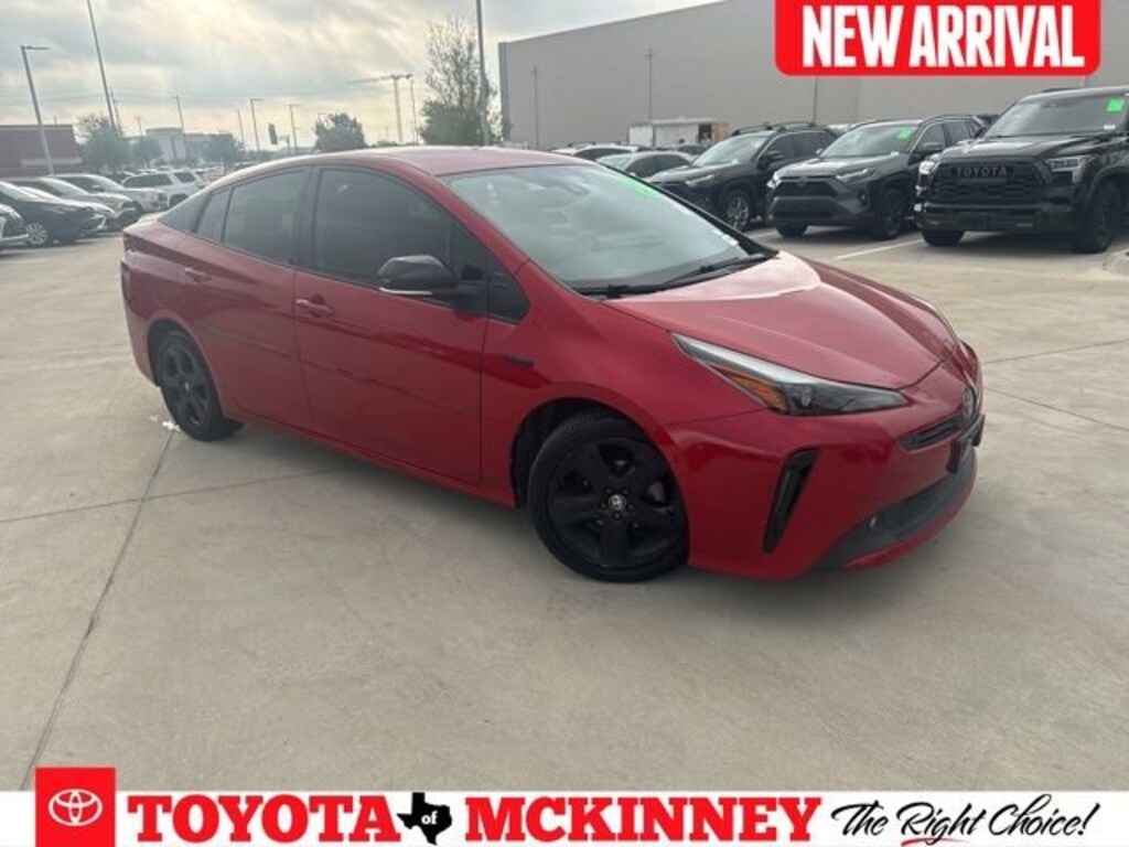 Used 2021 Toyota Prius XLE Hatchback