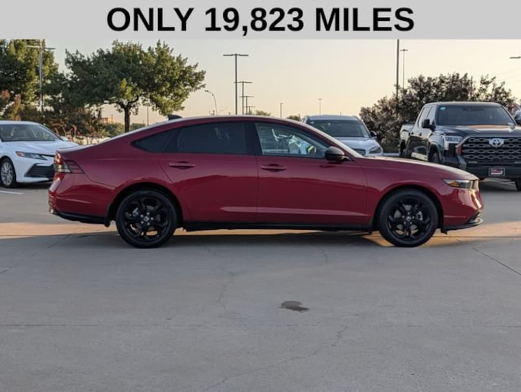 Used 2025 Honda Accord SE Sedan