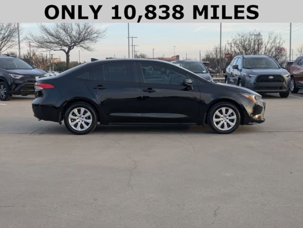 Used 2025 Toyota Corolla LE Sedan