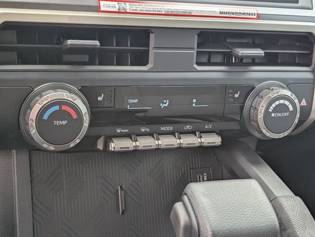 2025 Toyota Tacoma SR5 - Photo 13