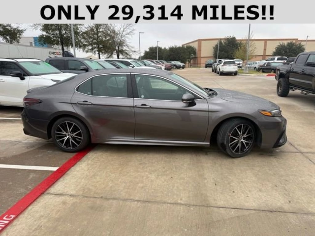 Used 2024 Toyota Camry SE Sedan