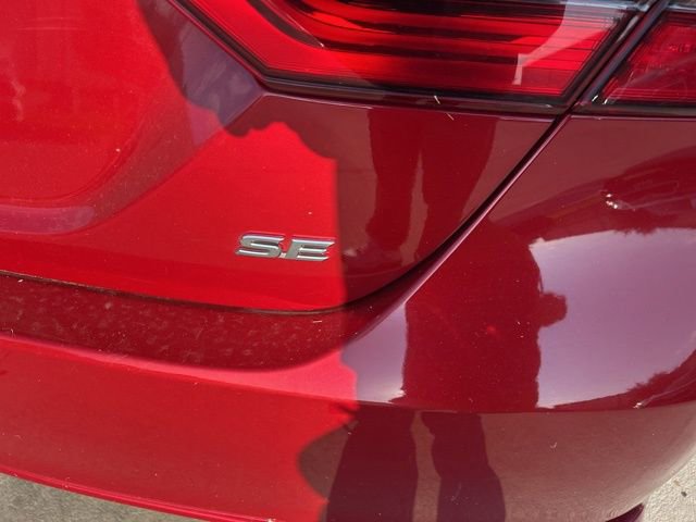 2023 Toyota Camry SE photo 4