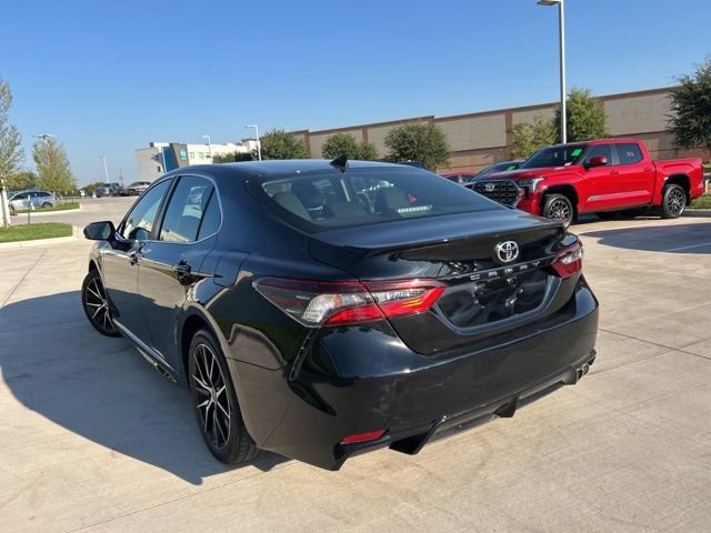 2024 Toyota Camry SE photo 4