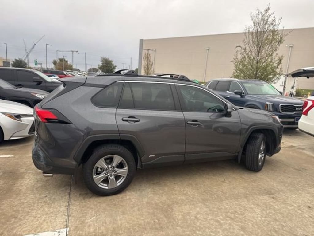 Used 2022 Toyota RAV4 Hybrid XLE SUV