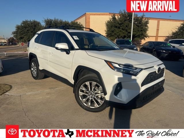 2024 Toyota RAV4 XLE Premium's photo