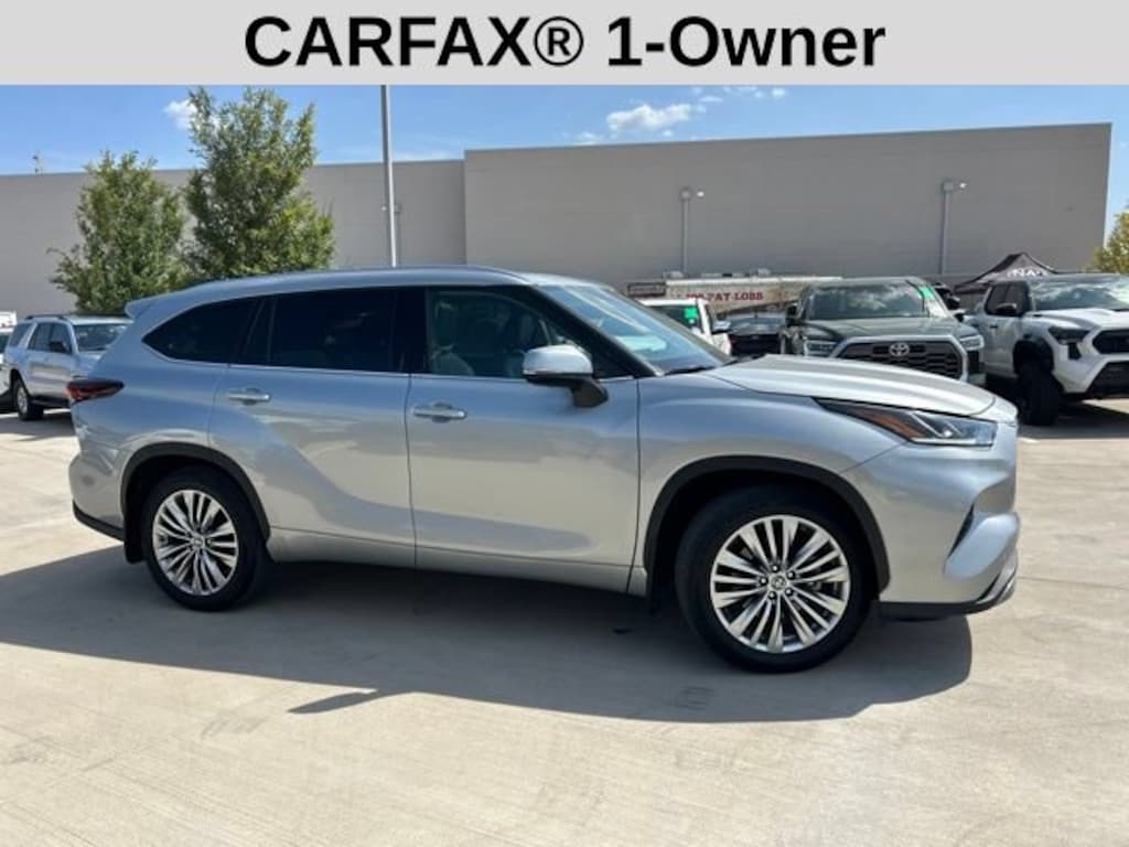 Used 2025 Toyota Highlander Platinum SUV