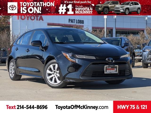 2024 Toyota Corolla LE's photo