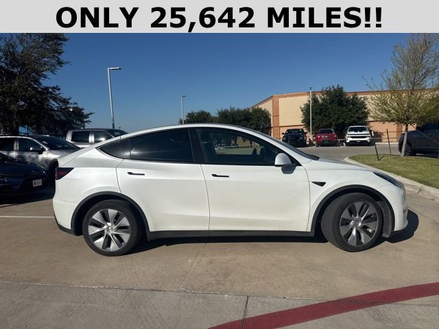 2023 Tesla Model Y Long Range photo 2