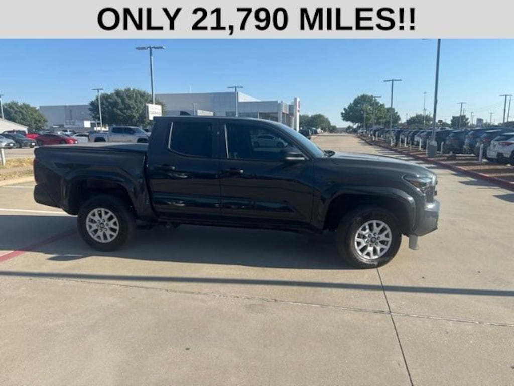 Used 2025 Toyota Tacoma SR Truck Double Cab