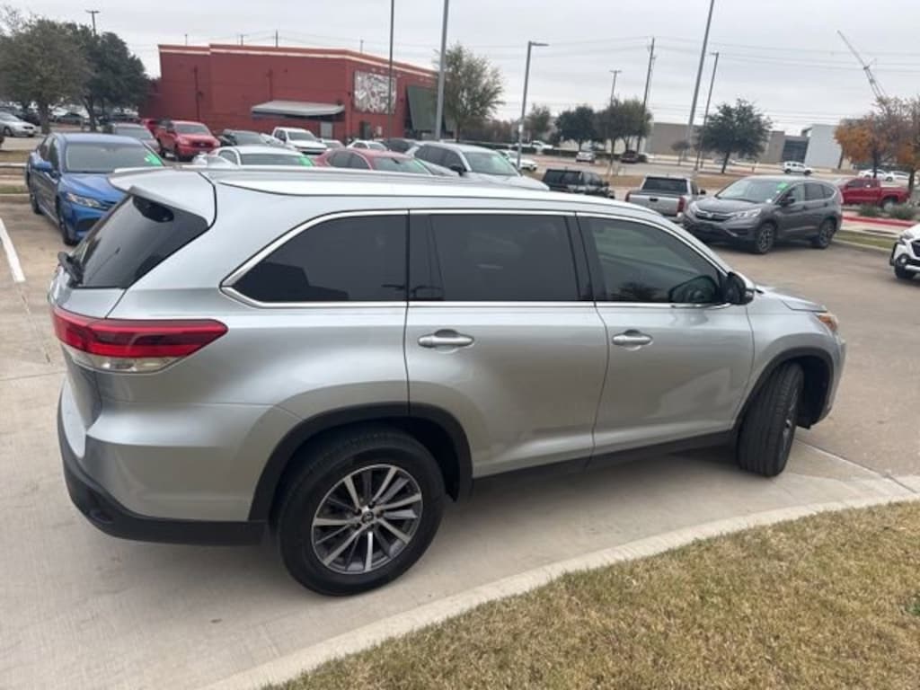 Used 2019 Toyota Highlander XLE SUV