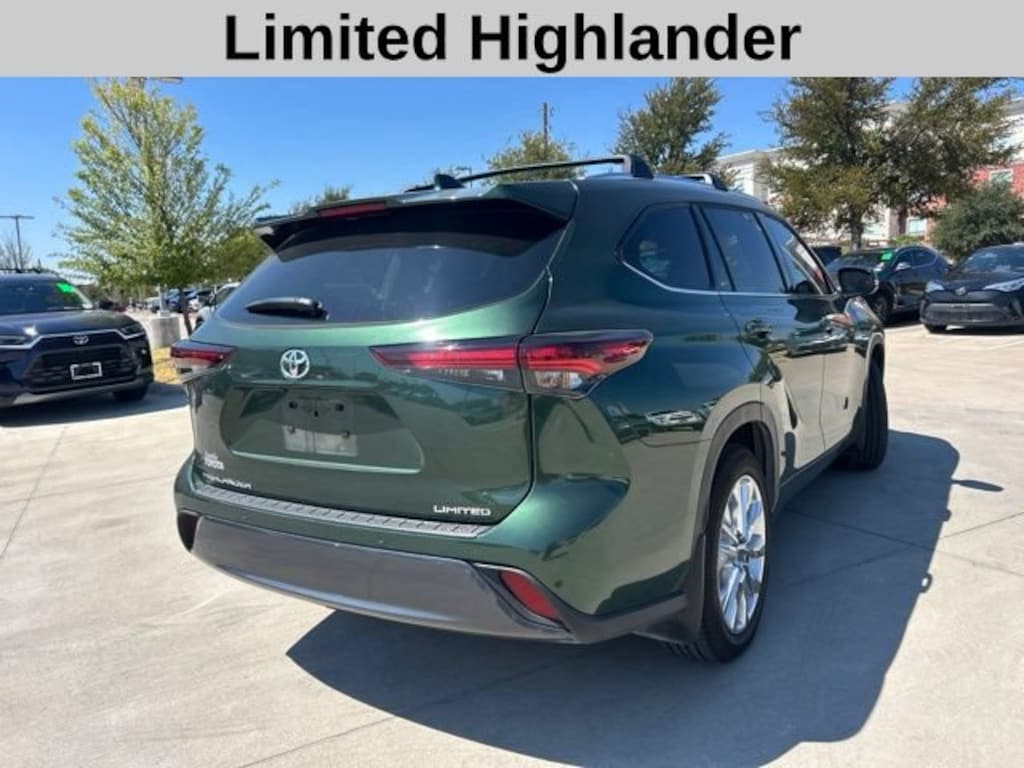 Used 2024 Toyota Highlander Limited SUV