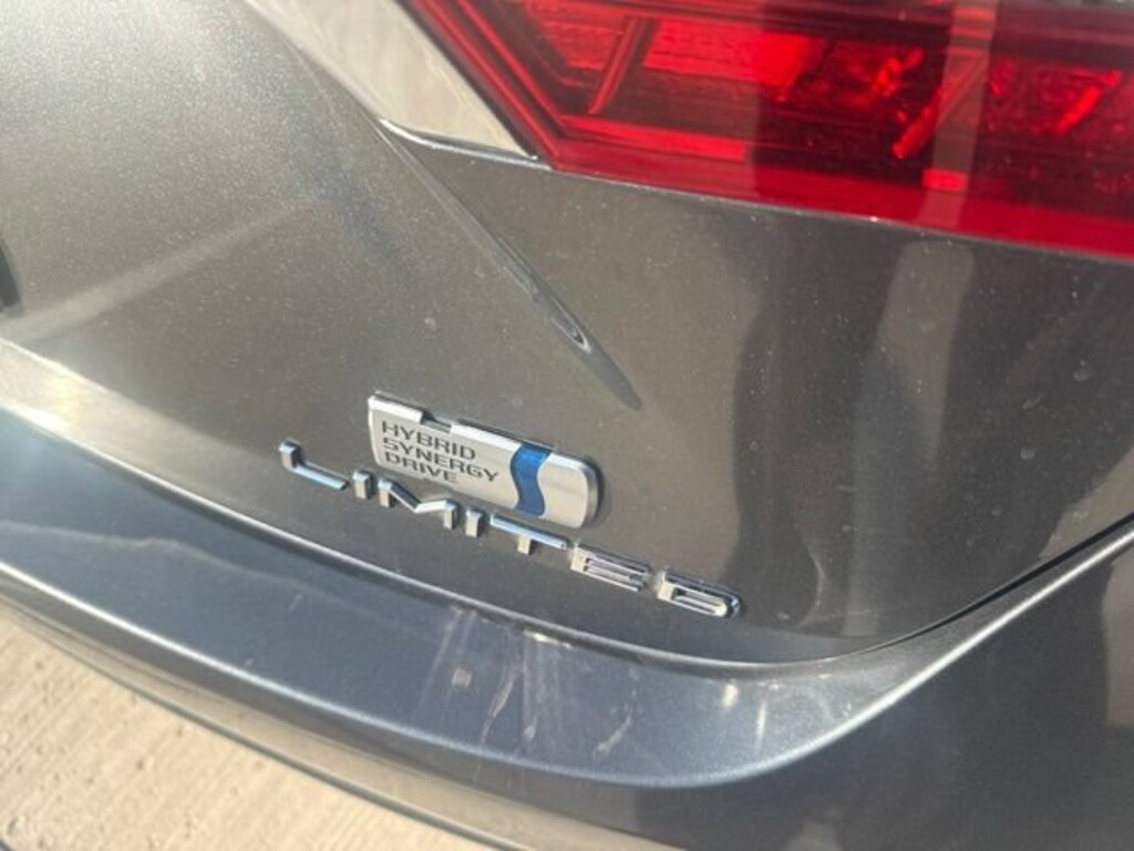Used 2016 Toyota Avalon Hybrid Limited Sedan