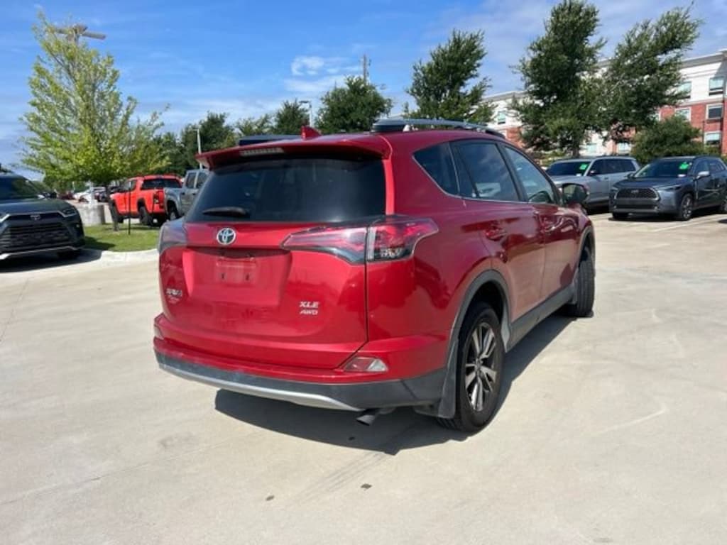 Used 2017 Toyota RAV4 XLE SUV