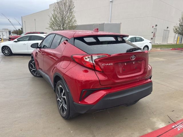 2022 Toyota C-HR XLE photo 4