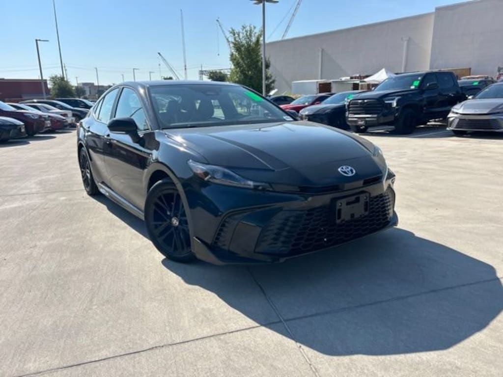 Used 2025 Toyota Camry SE Sedan