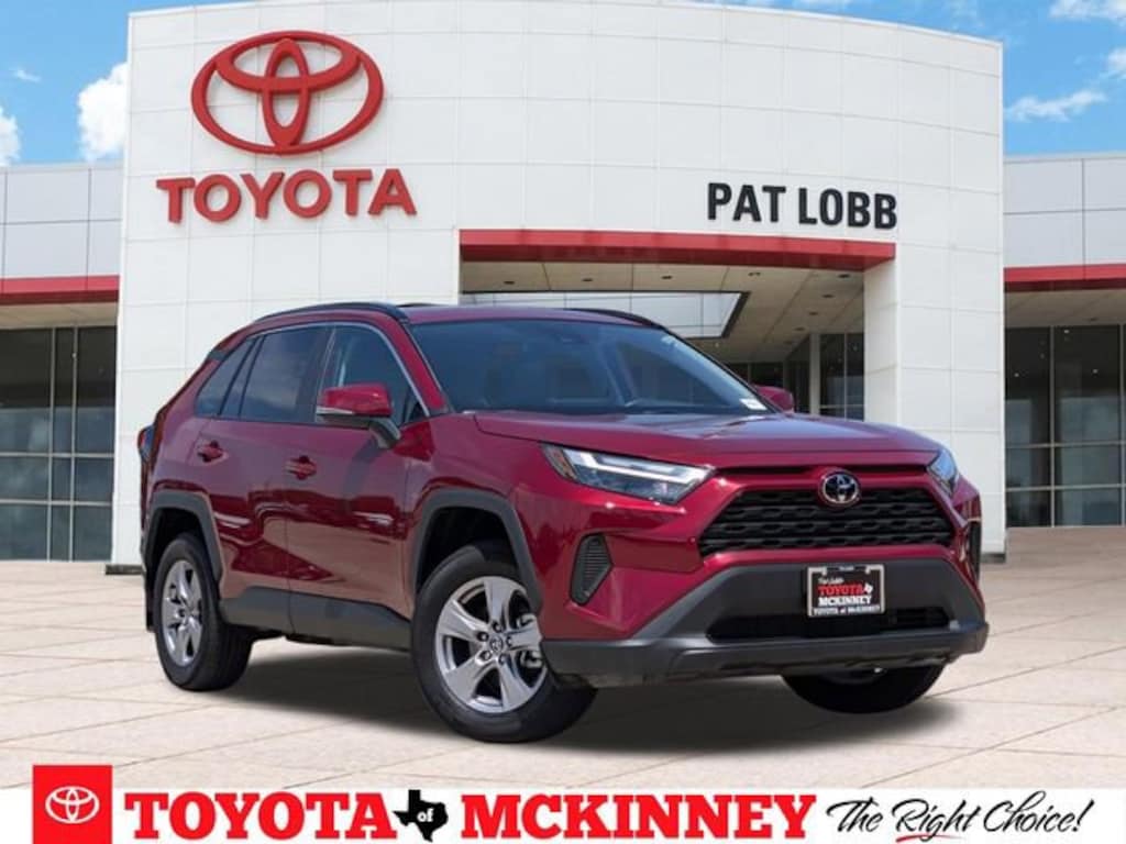 Used 2025 Toyota RAV4 XLE SUV