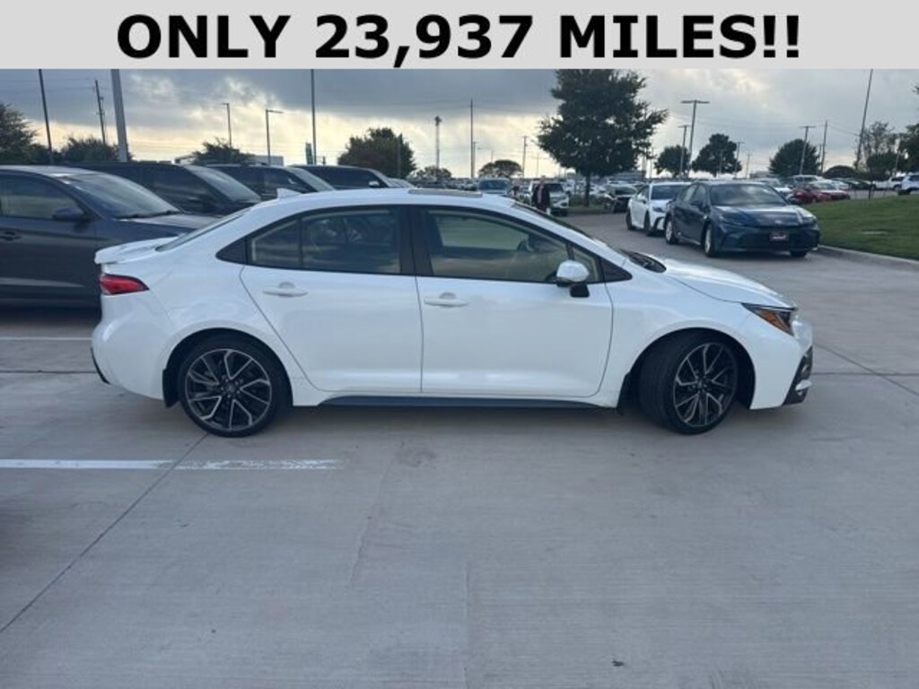 Used 2022 Toyota Corolla SE Sedan