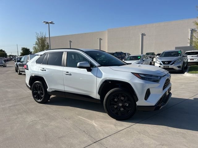 Used 2023 Toyota RAV4 SE with VIN 4T3T6RFV6PU108499 for sale in Northfield, Minnesota
