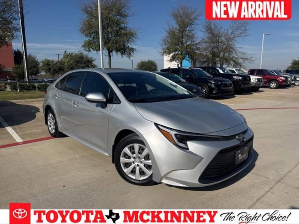 Used 2025 Toyota Corolla Hybrid LE Sedan