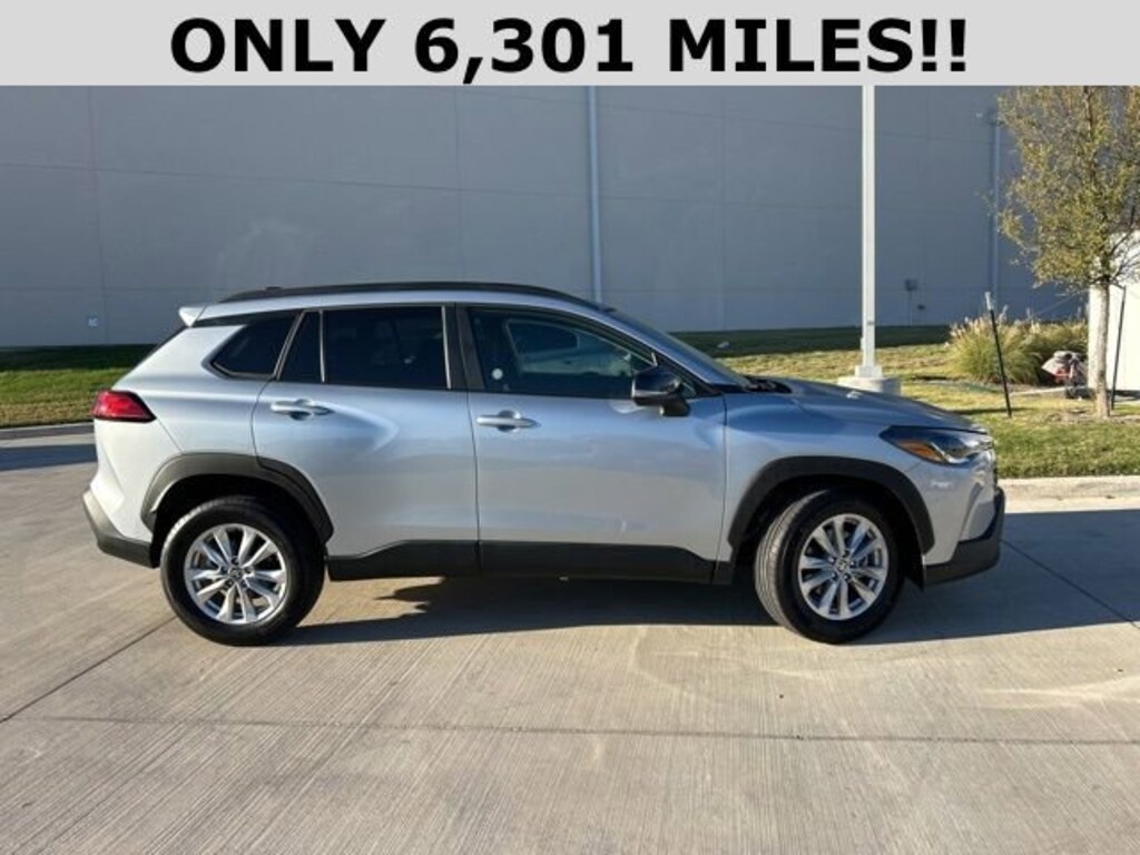 Used 2025 Toyota Corolla Cross LE SUV