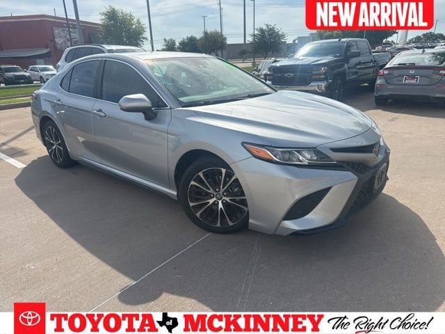 2020 Toyota Camry 2.5 Auto SE's photo
