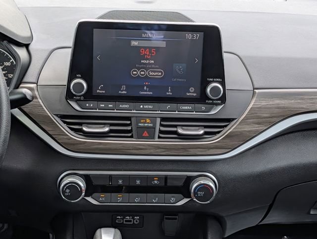 2025 Nissan Altima SV - Photo 15