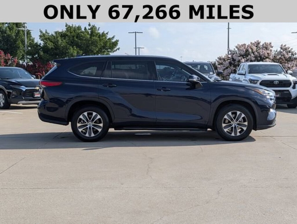 Used 2020 Toyota Highlander XLE SUV