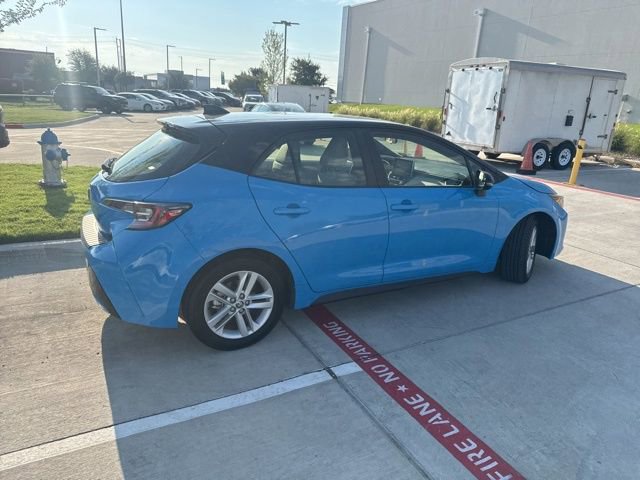 2022 Toyota Corolla SE photo 3