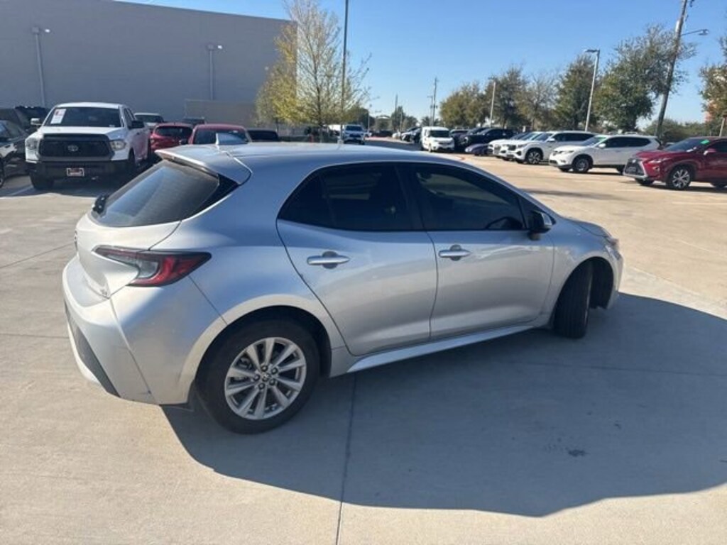 Used 2025 Toyota Corolla Hatchback SE Hatchback
